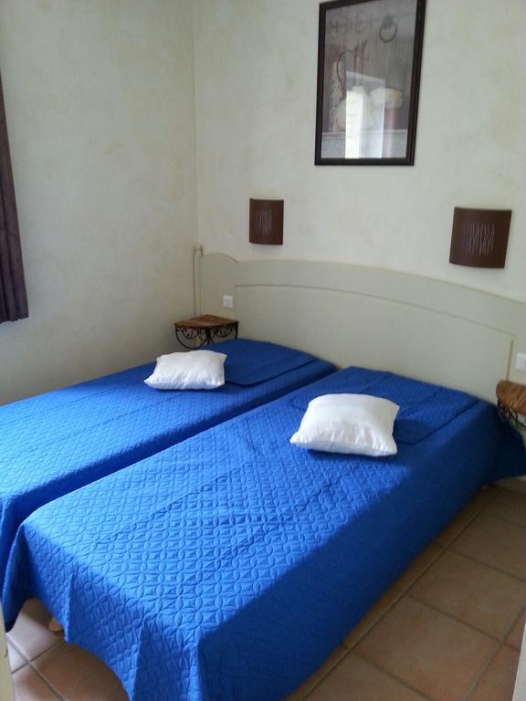 Gordes Le Bastidon Apartment Стая снимка