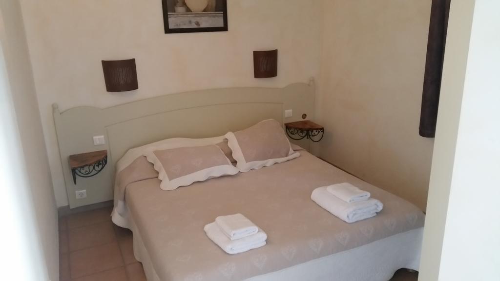 Gordes Le Bastidon Apartment Стая снимка